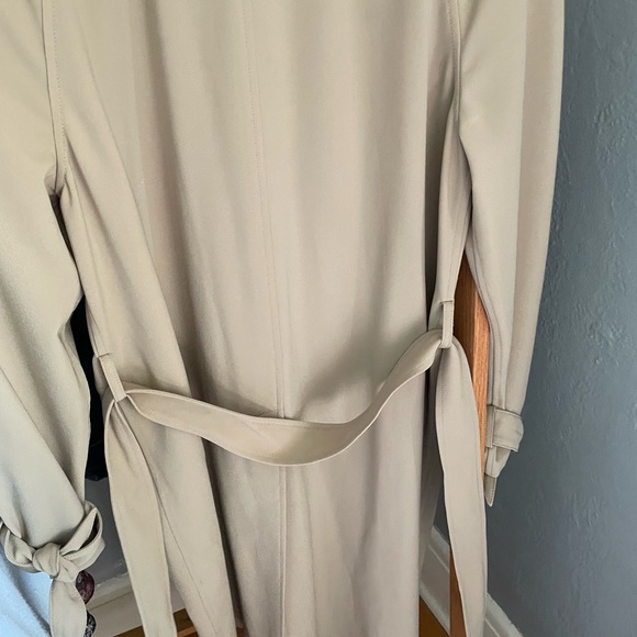 Dylan Murray Tan Trench Coat with belt - M - Picture 6 of 7